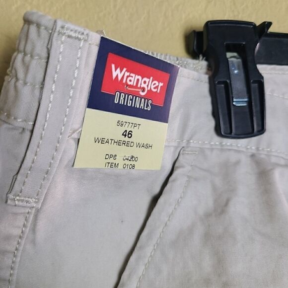 NWT Wrangler Original Comfort Waist Shorts - Picture 2 of 7